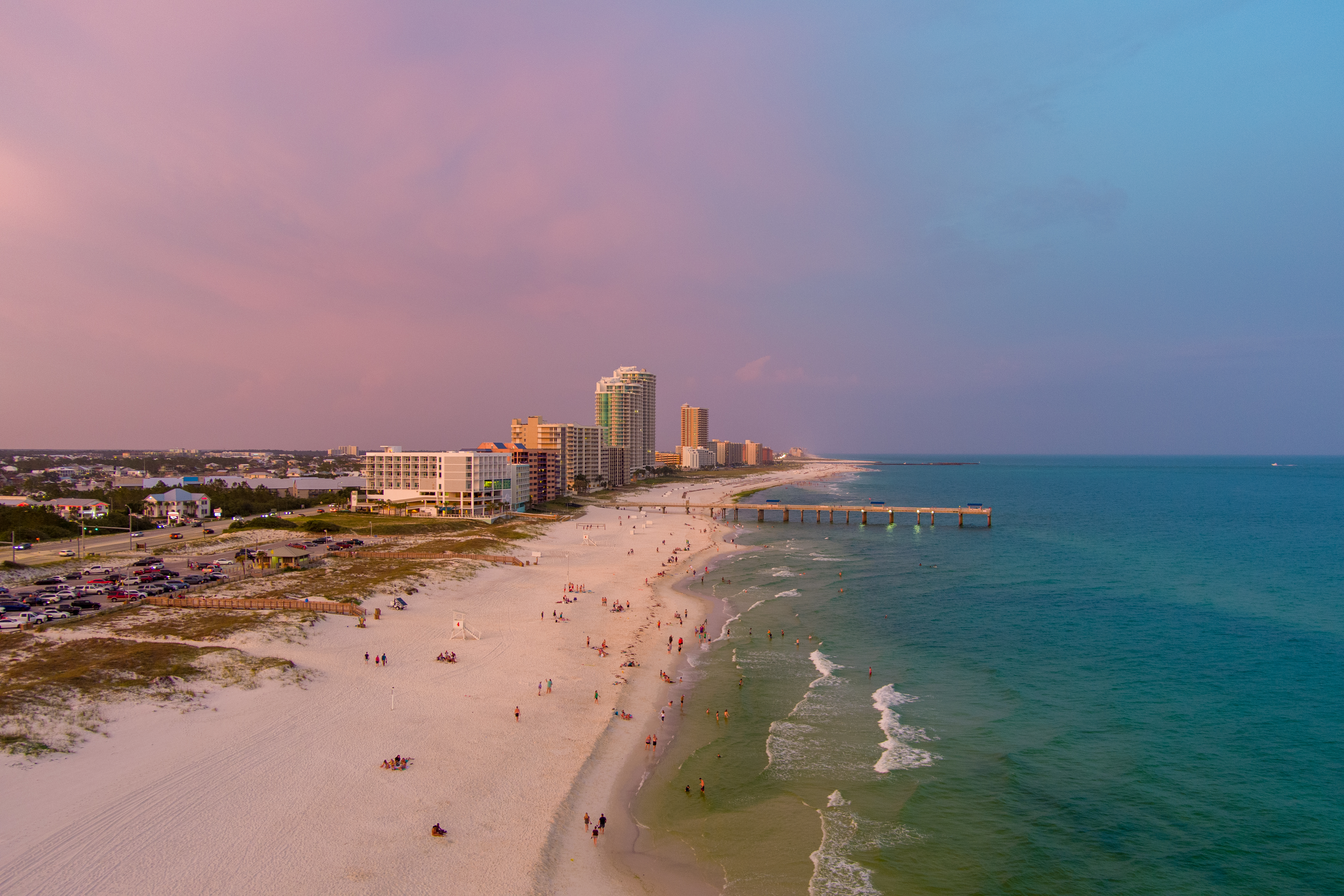 Guests enjoying the Gulf Coast sunset